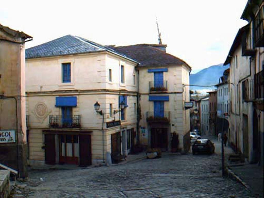 Fonda Biayna Ξενοδοχείο Bellver De Cerdanya Εξωτερικό φωτογραφία